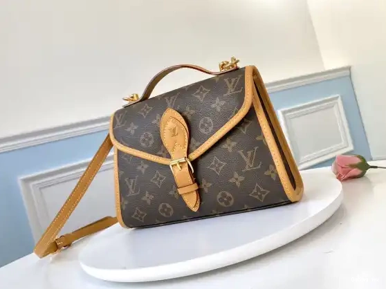 VUITTON IVY LOUIS 0601